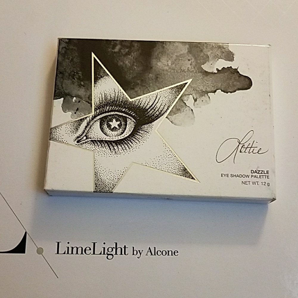 Lottie pallet and makeup remover cloths